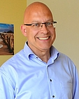Dr. Karsten Hake